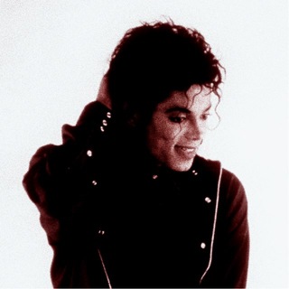 B A D M I K E S Q // Michael Jackson