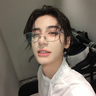 wave to leehan