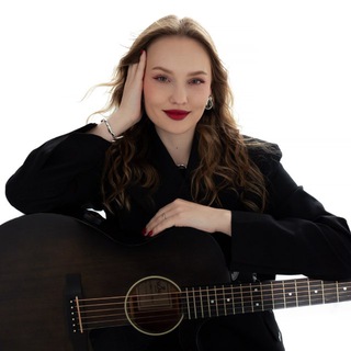 KRISTINA MAI🎸